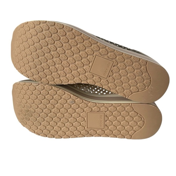 NWOB DOLCE VITA JANINE GOLD PERFORATED PLATFORM SLIP ON SIZE 8.5 main image 2